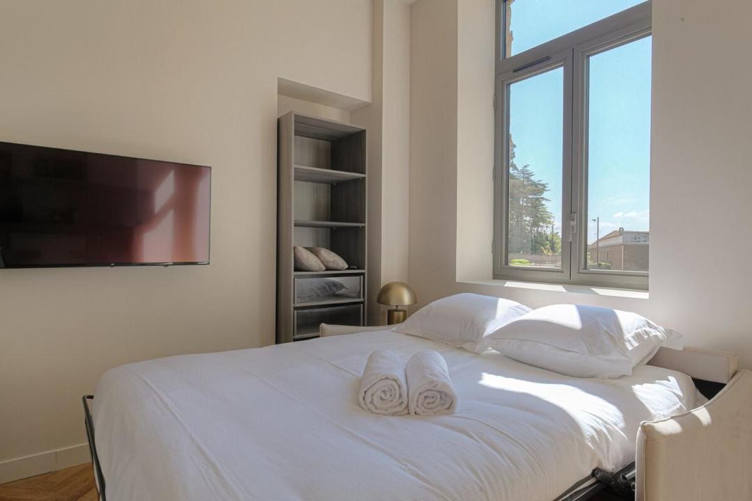 Photo of Bedroom in Ecully