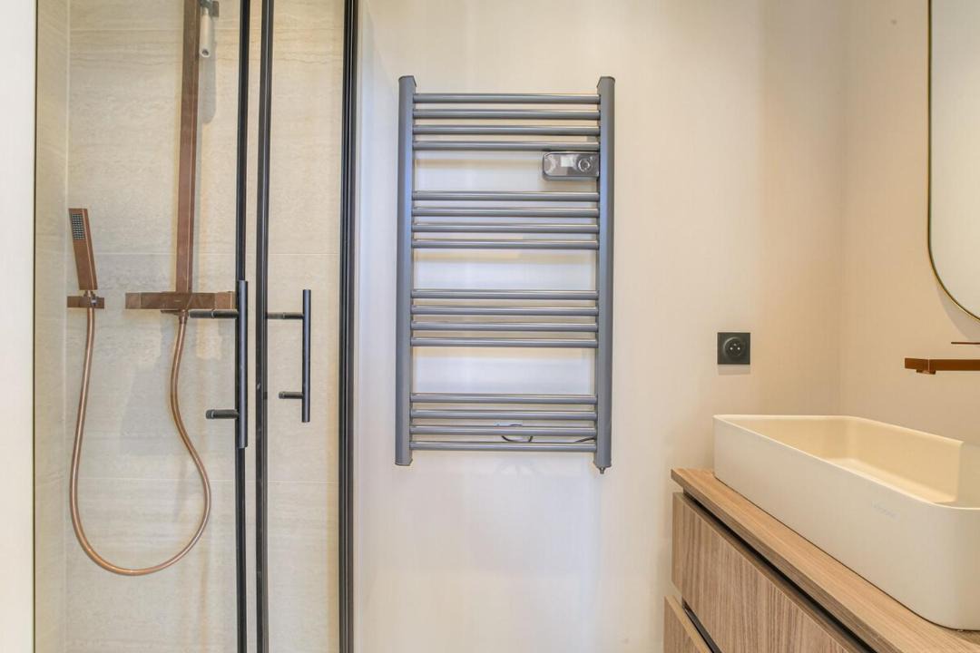 Photo of Bathroom in Ecully