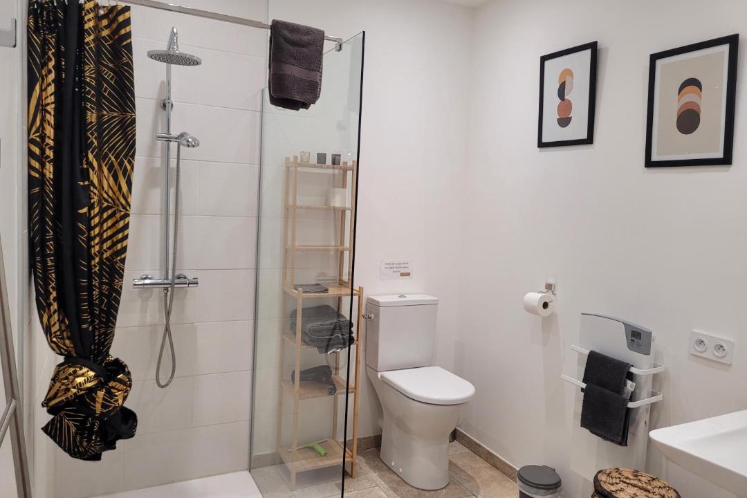 Photo of Bathroom in Lasseran