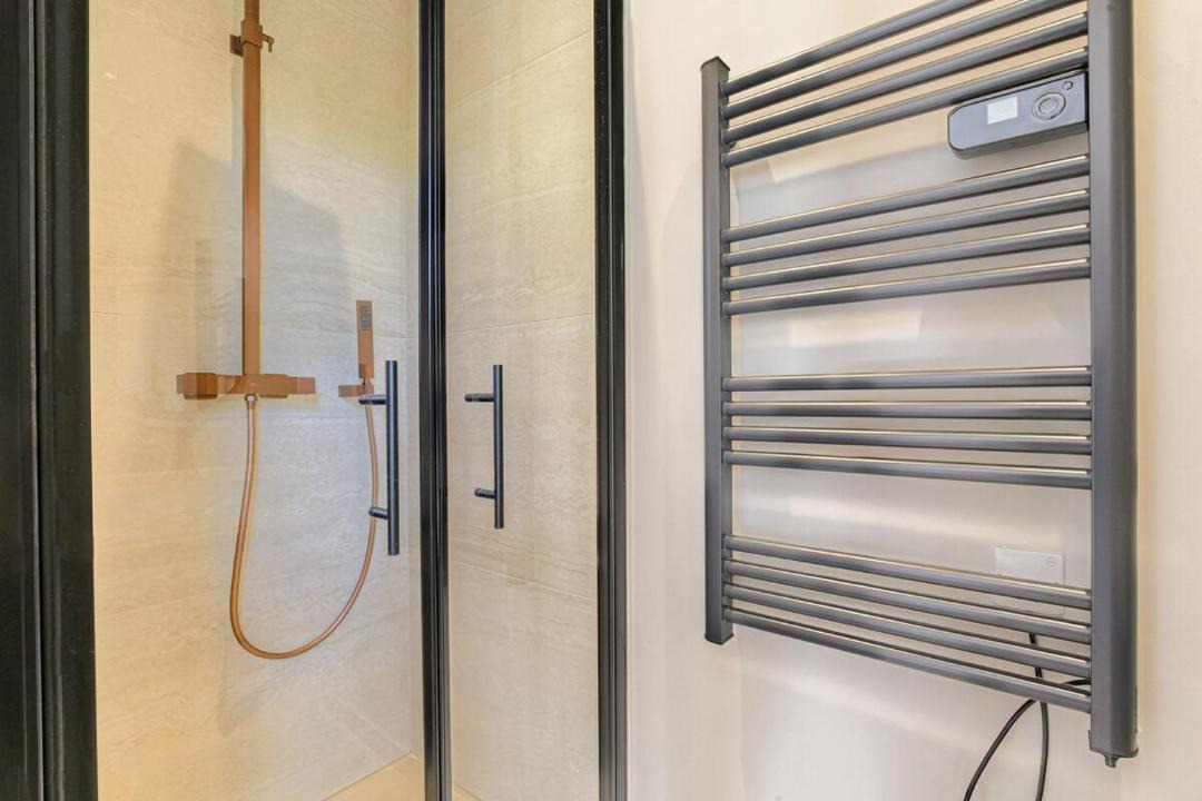 Photo of Bathroom in Ecully