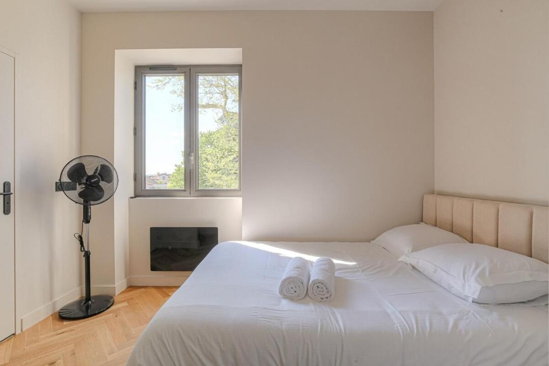 Photo of Bedroom in Ecully