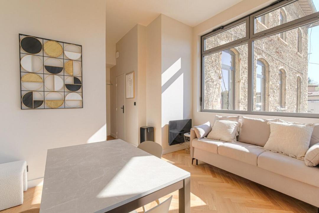 Photo of Others in Ecully