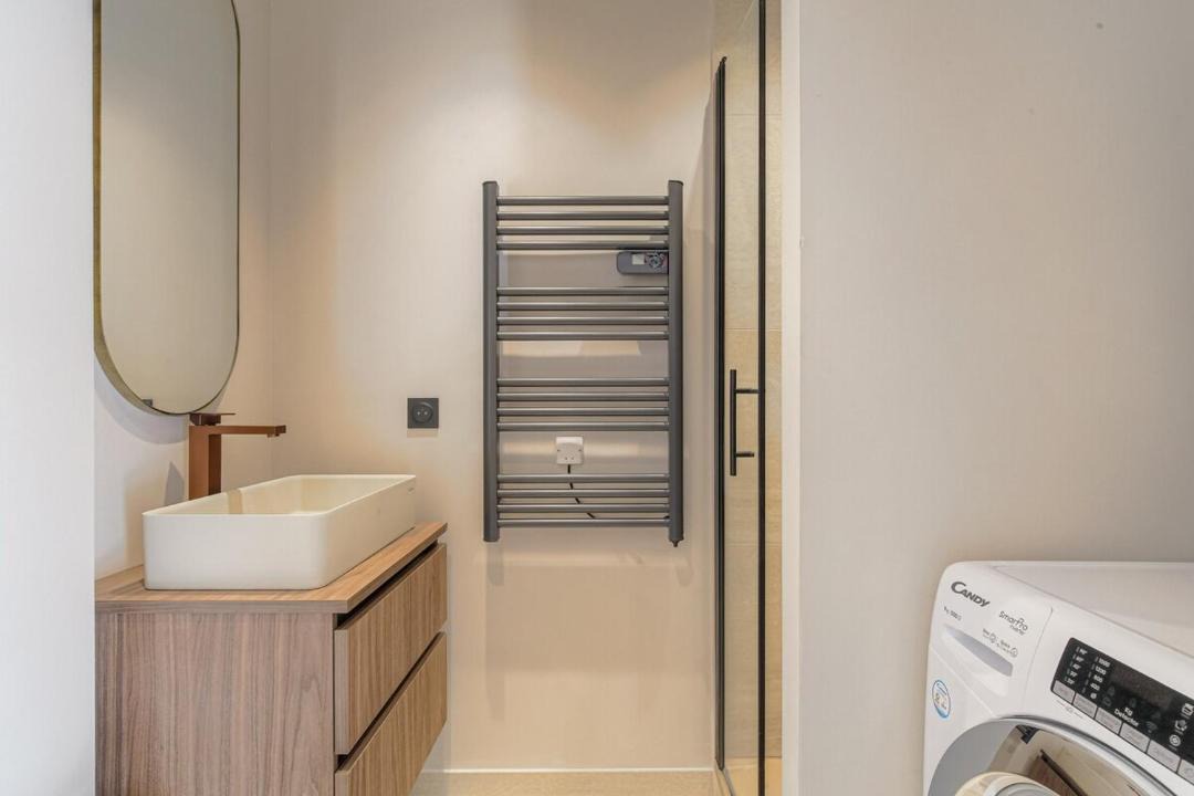 Photo of Others in Ecully