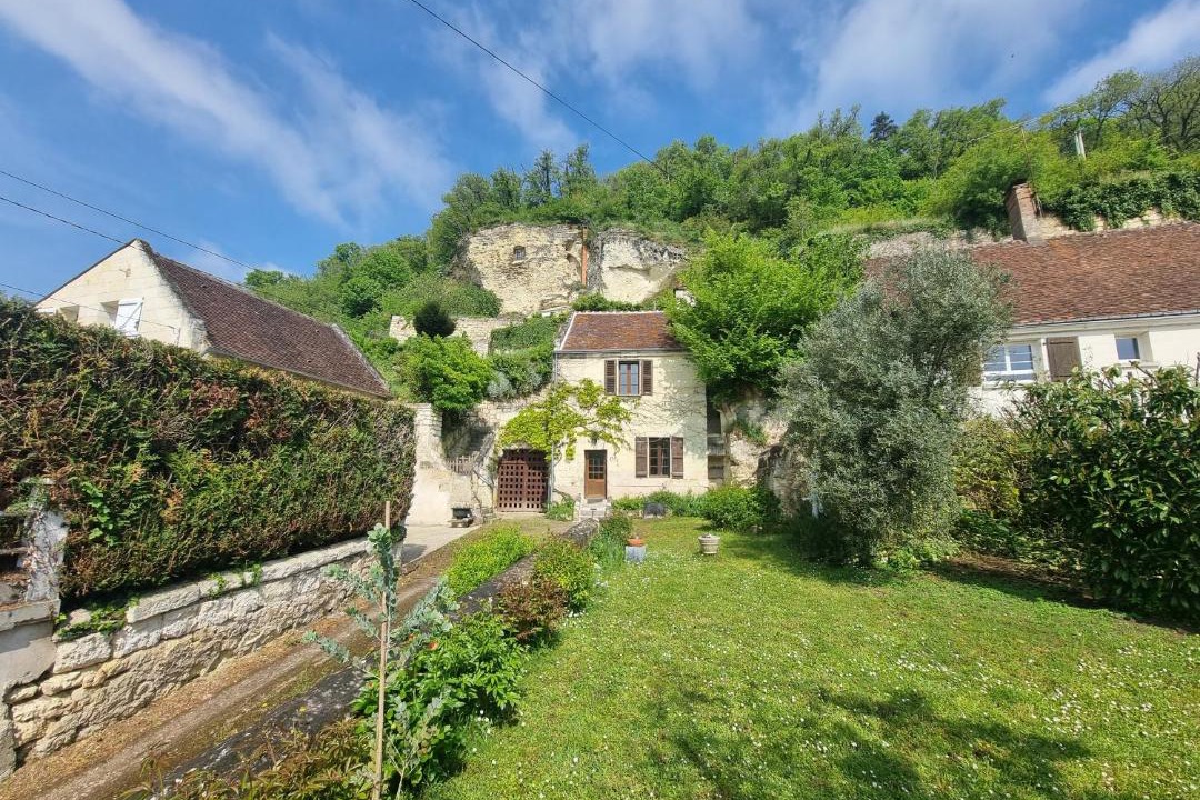 Photo of Others in Bourre