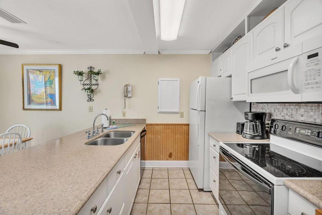 Photo of Kitchen in Jekyll Island