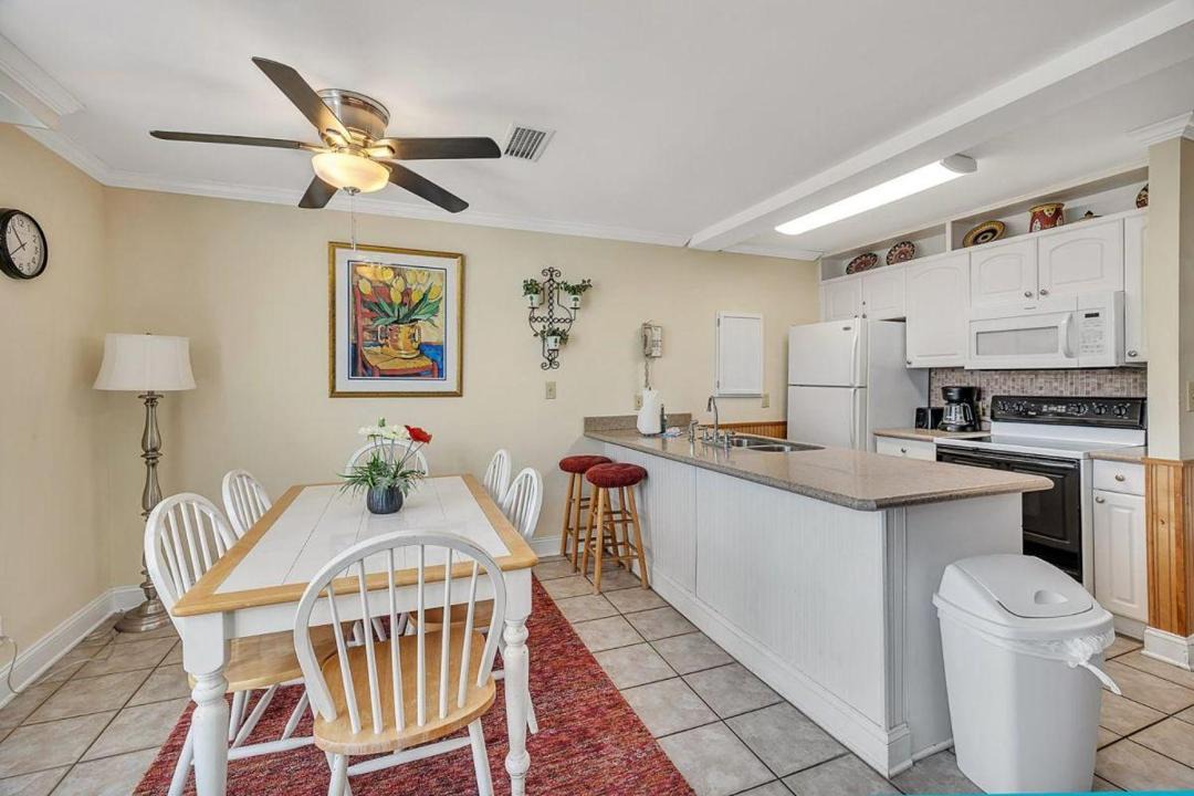Photo of Kitchen in Jekyll Island