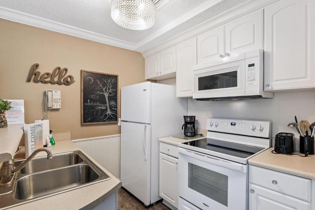 Photo of Kitchen in Jekyll Island