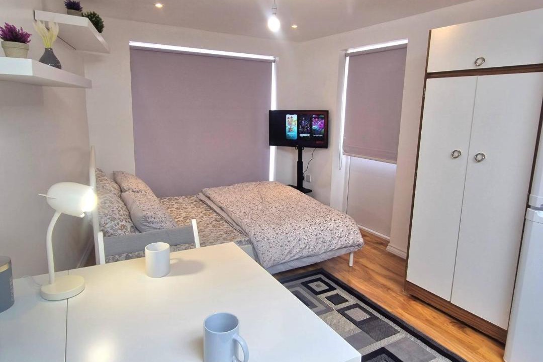 Photo of Bedroom in Kidbrooke with Hornfair