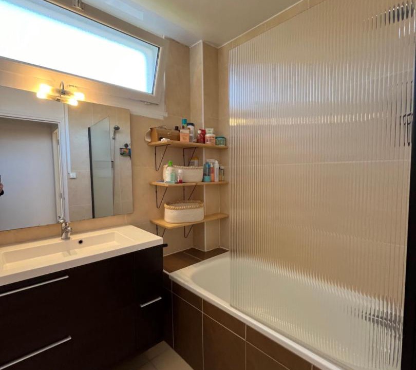 Photo of Bathroom in Roseraie