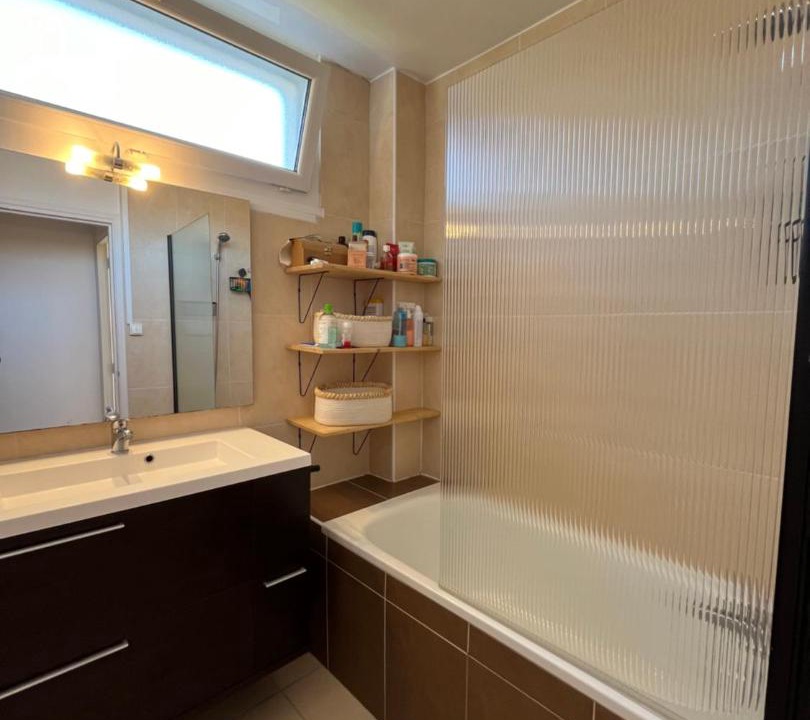 Photo of Bathroom in Roseraie