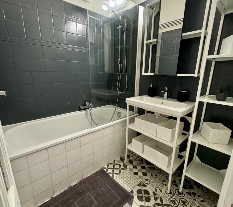 Photo of Bathroom in Liberation