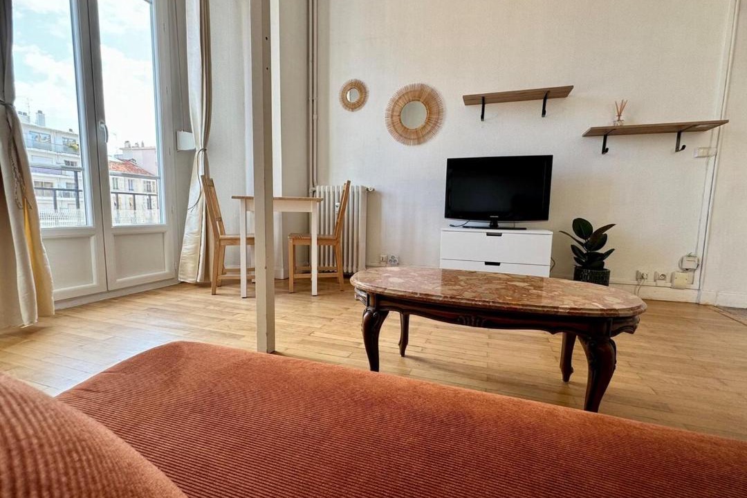 Photo of Livingroom in Liberation