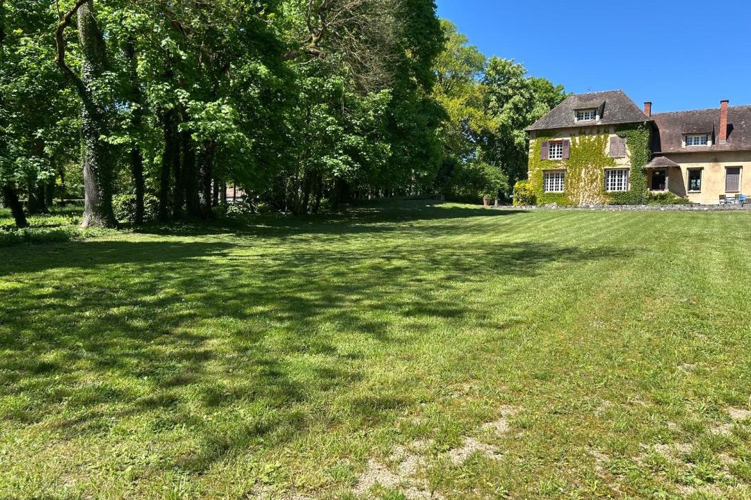 Photo of Others in Coulanges-sur-Yonne