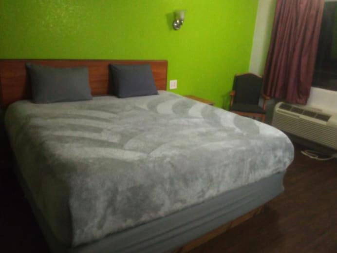 Photo of Bedroom in Livingston