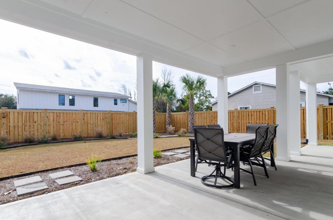 Photo of Patio Balcony in North Carolina Coast