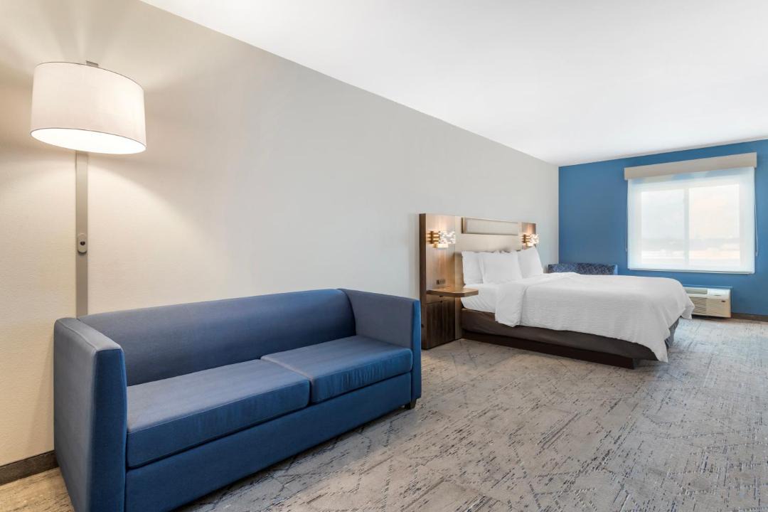 Photo of Bedroom in Alice