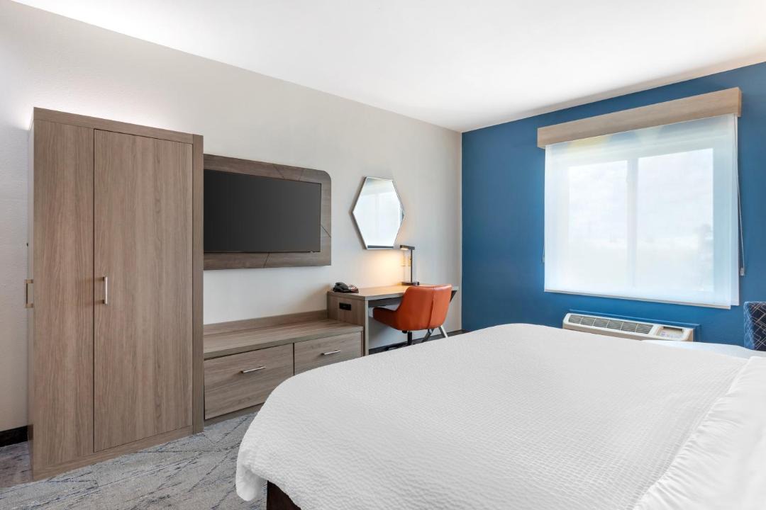 Photo of Bedroom in Alice