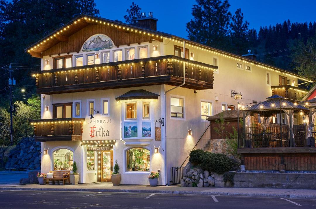 Photo of Others in Leavenworth