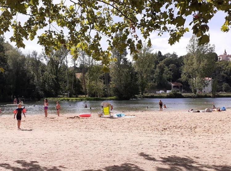 Photo of Others in Laprade