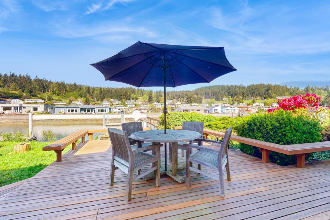 Photo of Patio Balcony in Oak Harbor