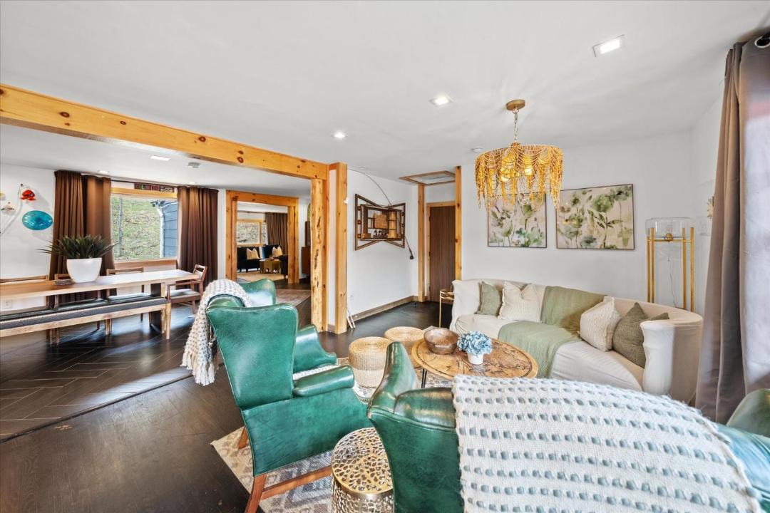 Photo of Others in Hancock