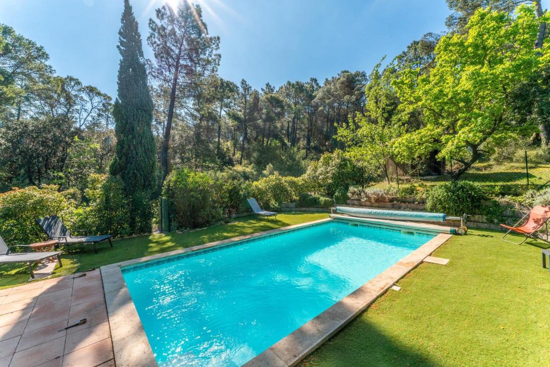 Photo of Others in Mondragon