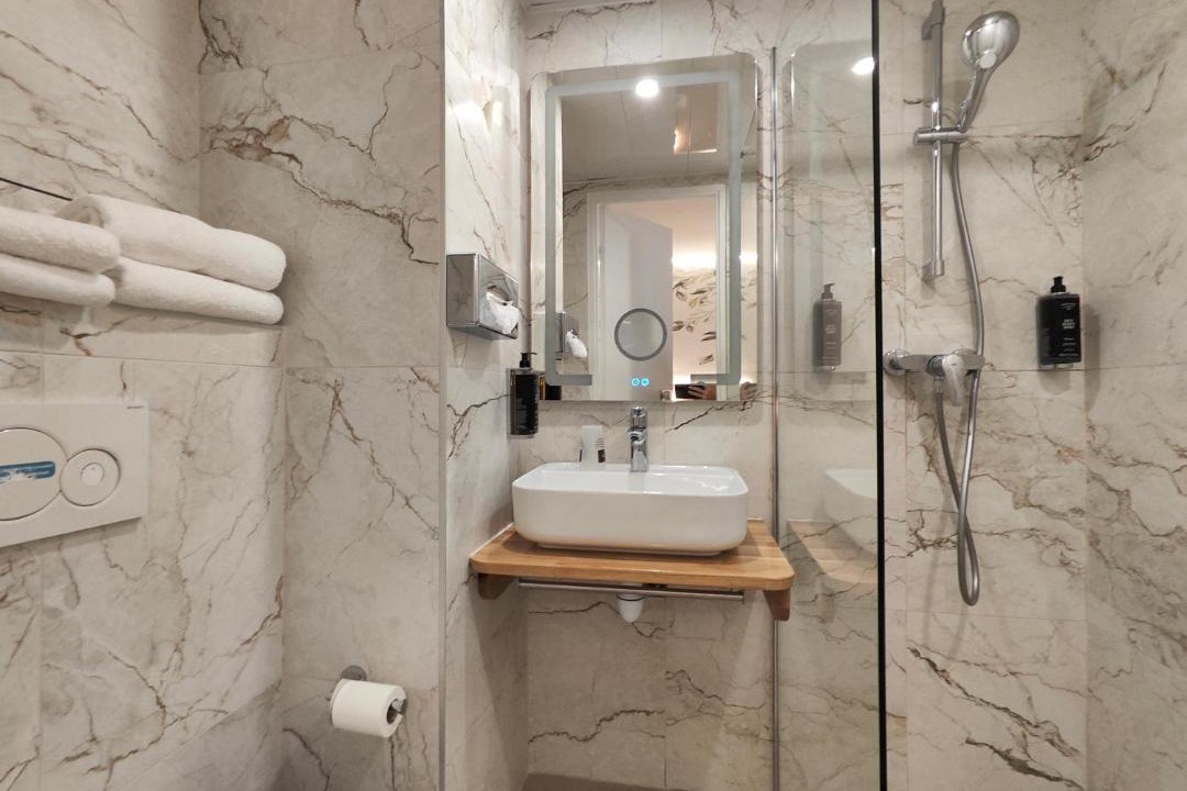 Photo of Bathroom in Plaisance