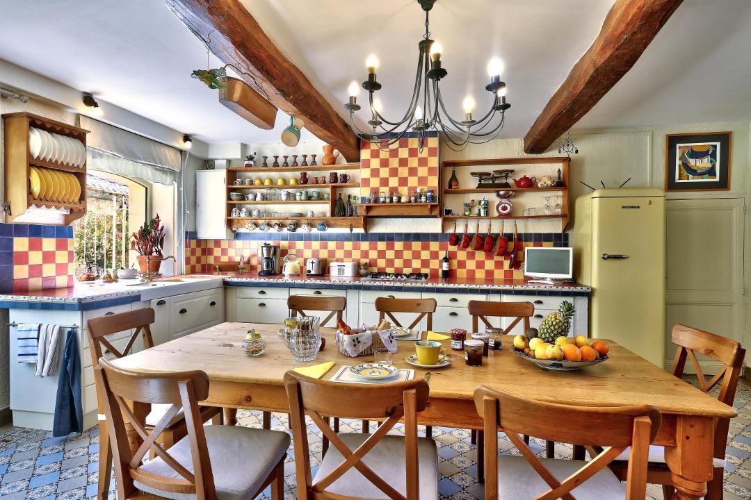 Photo of Kitchen in Saint-Michel-de-Fronsac