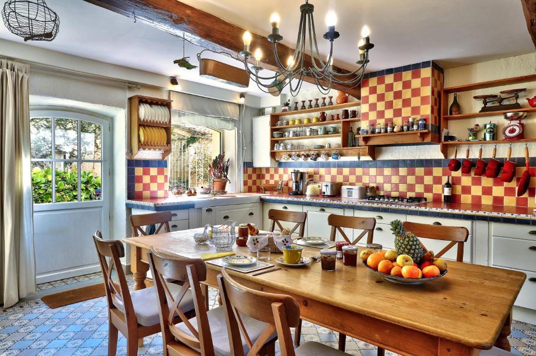Photo of Kitchen in Saint-Michel-de-Fronsac