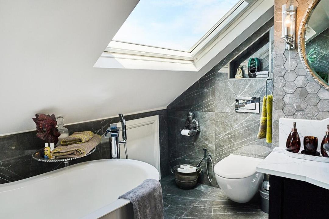 Photo of Bathroom in Knight's Hill