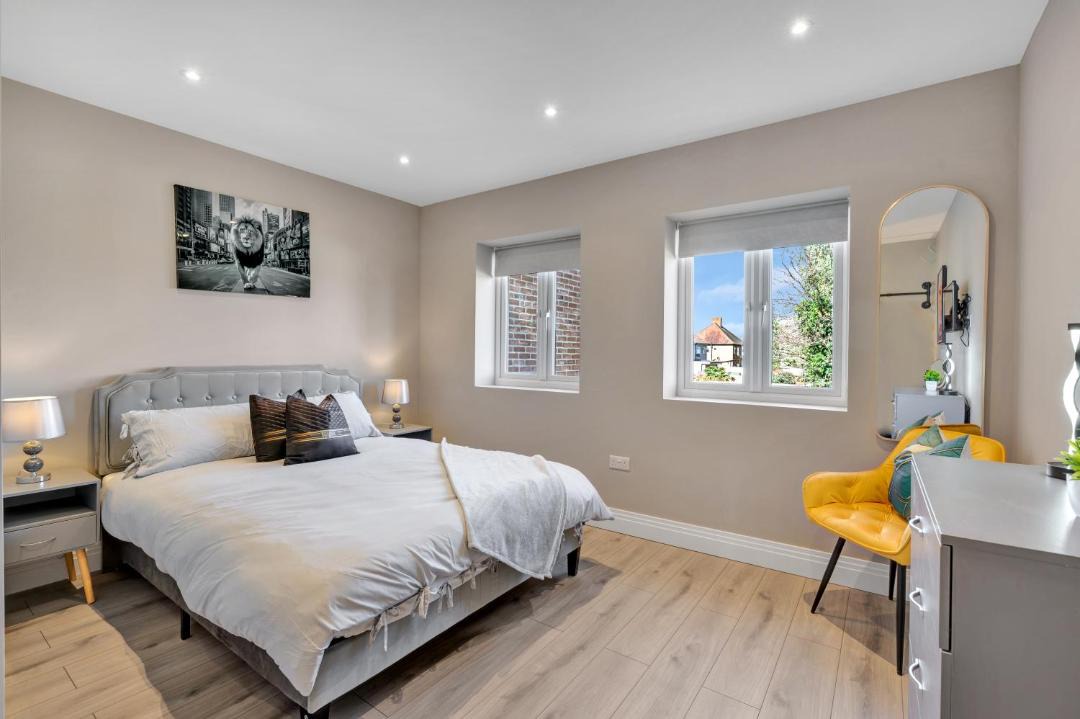 Photo of Bedroom in Heathrow Villages