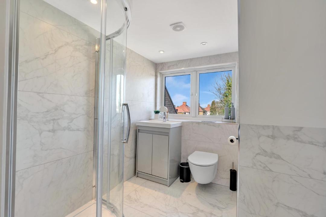 Photo of Bathroom in Heathrow Villages