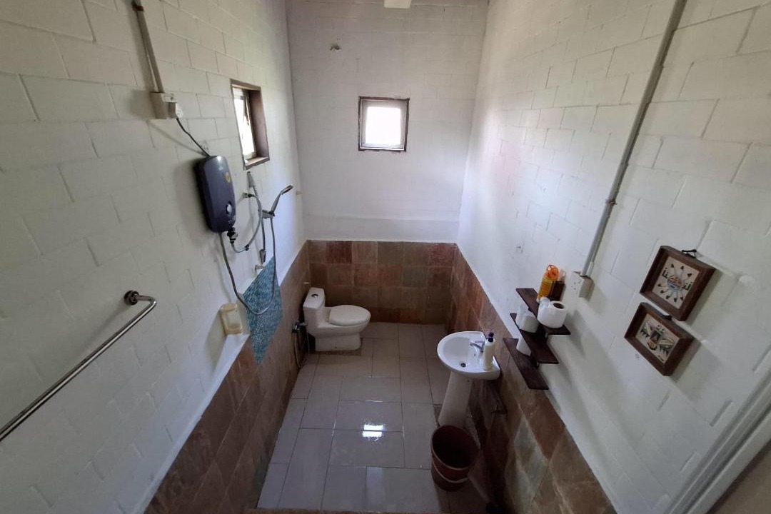 Photo of Bathroom in Kampung Masjid Haji Long