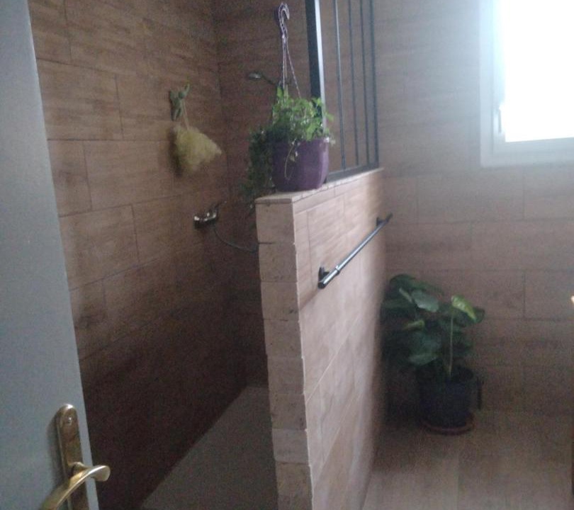 Photo of Bathroom in Teloche