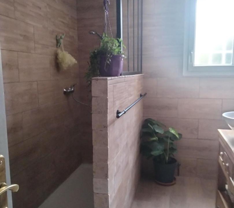 Photo of Bathroom in Teloche