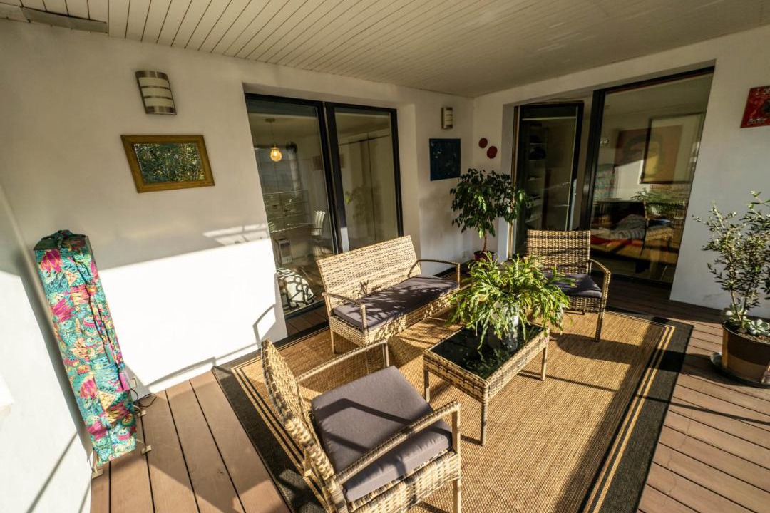 Photo of Patio Balcony in Republique–Point-du-Jour
