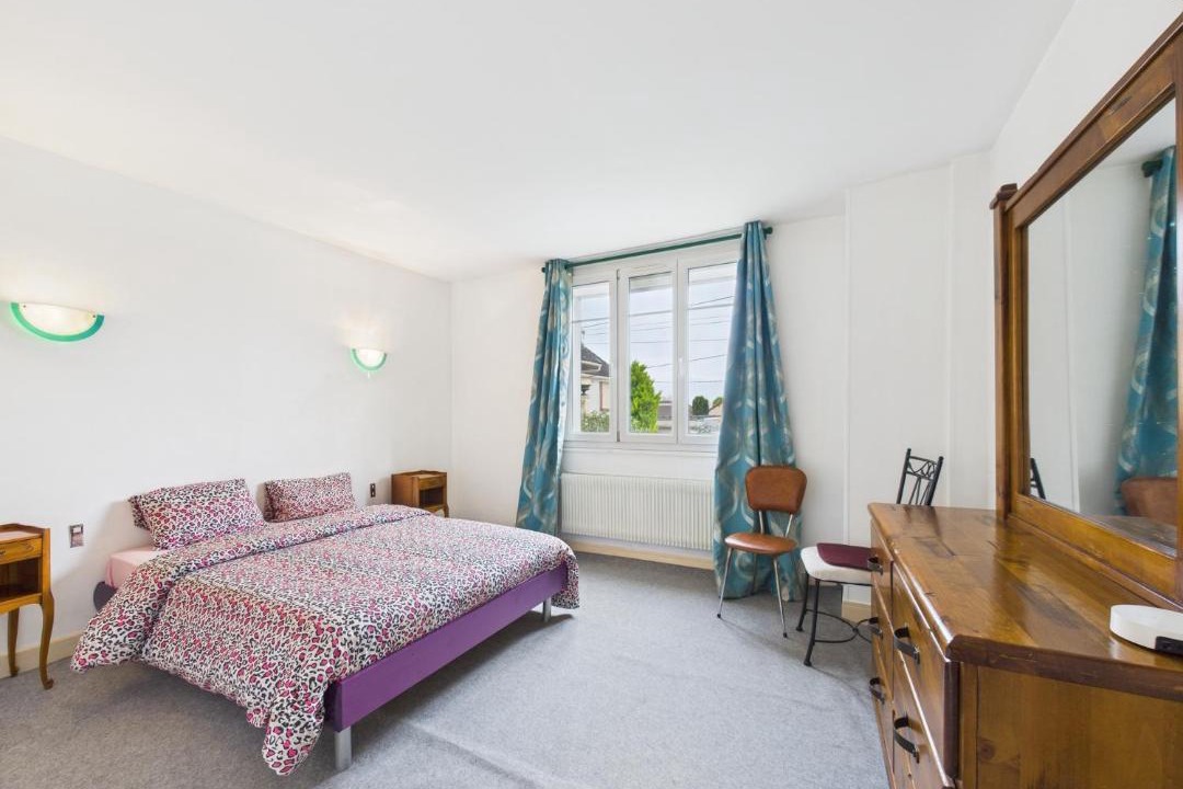 Photo of Bedroom in Romilly-sur-Seine