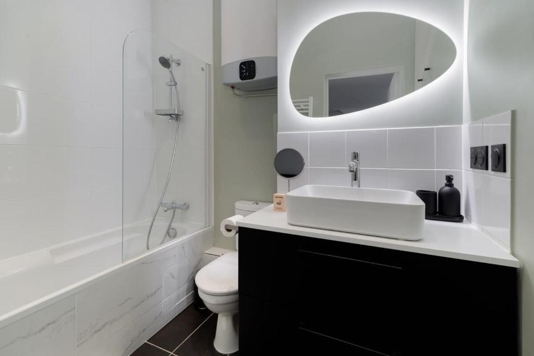 Photo of Bathroom in Quartier de l'Ecole-Militaire
