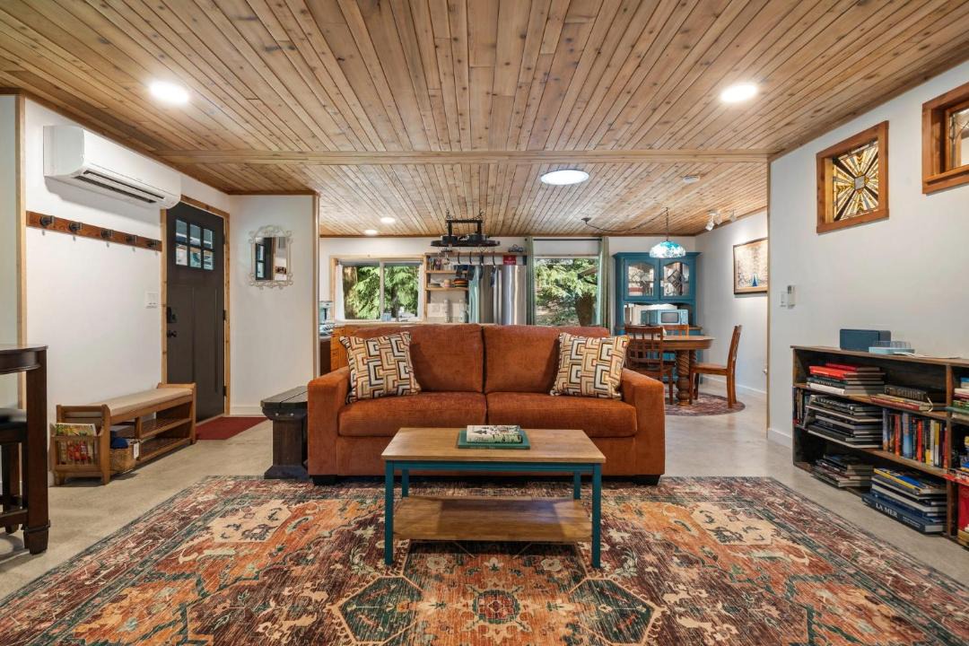 Photo of Livingroom in Sudden Valley