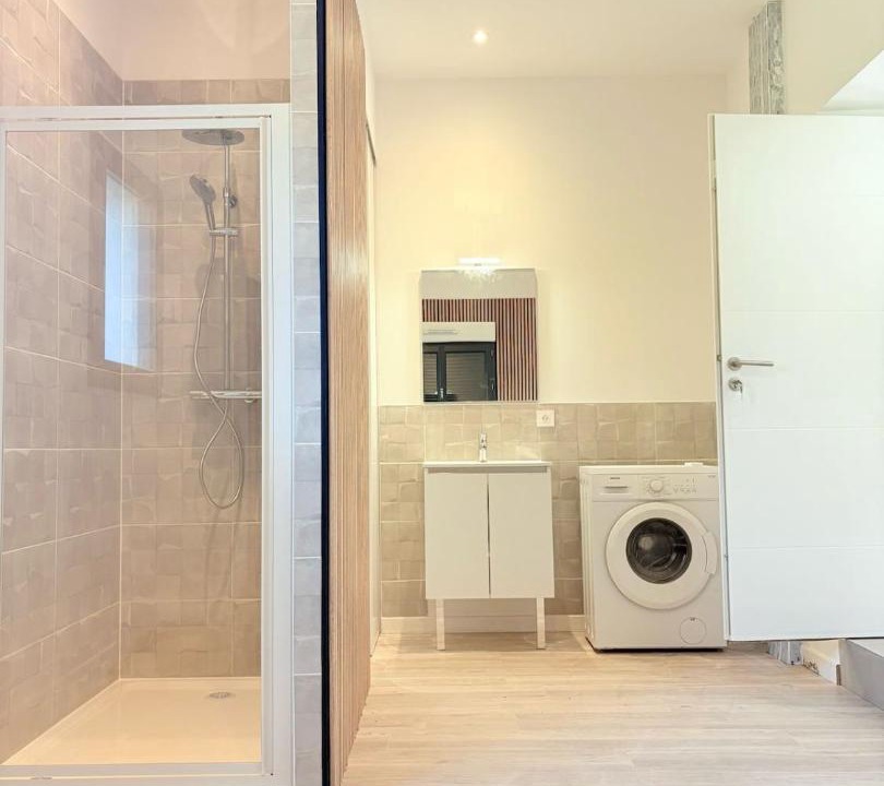 Photo of Bathroom in Teyran