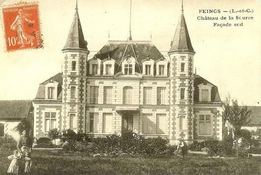 Photo of Buildings in Feings