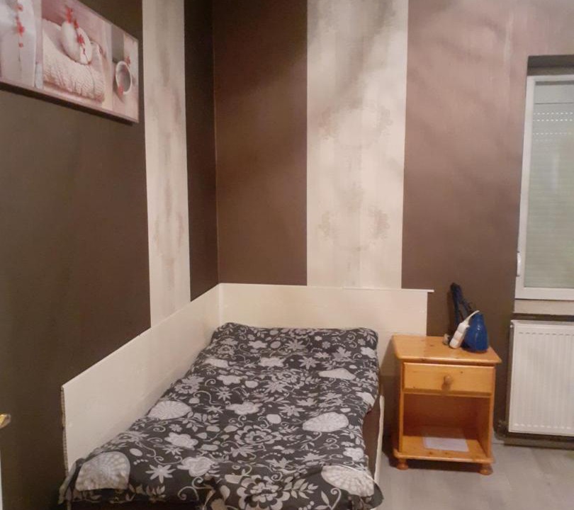 Photo of Others in Bust