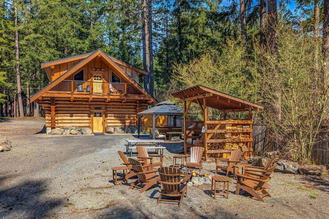 Photo of Others in Packwood