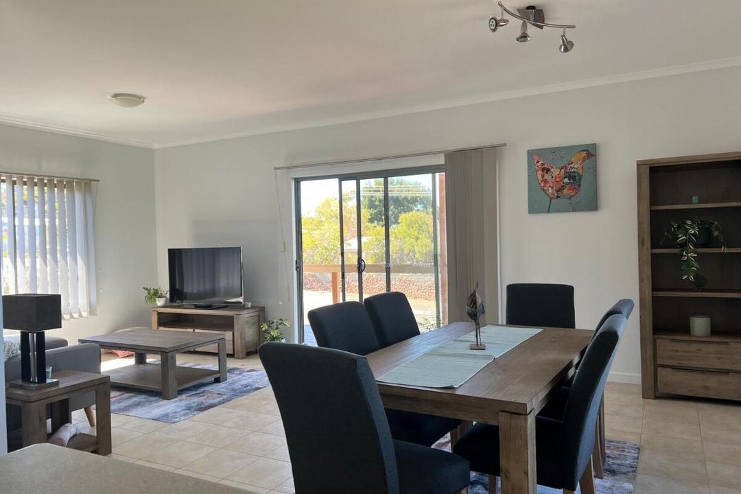 Photo of Others in Kingscote