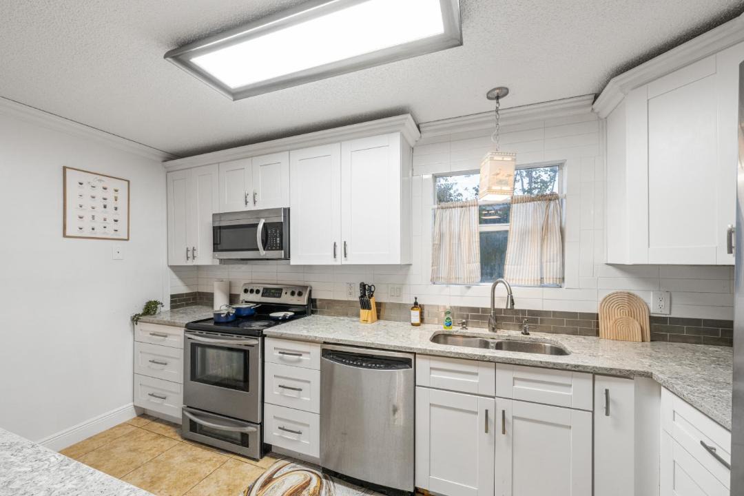 Photo of Kitchen in Woodstone