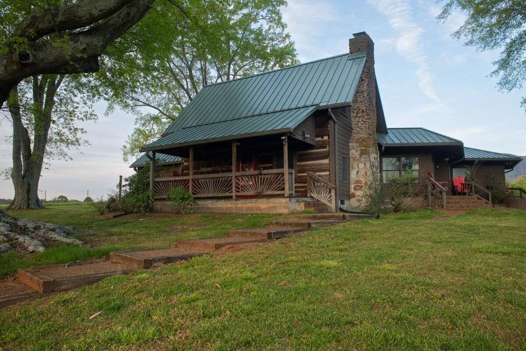 Photo of Others in Benton