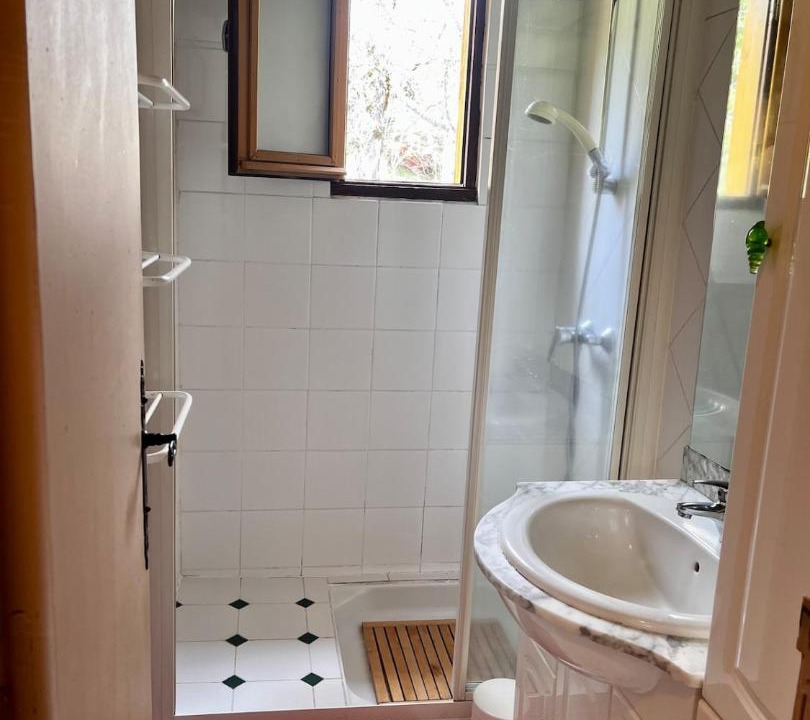 Photo of Bathroom in Savignac-les-Ormeaux