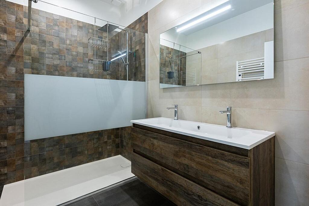 Photo of Bathroom in Frontignan