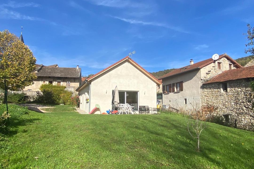 Photo of Others in Lompnaz