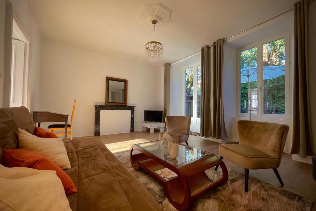 Photo of Others in Echire